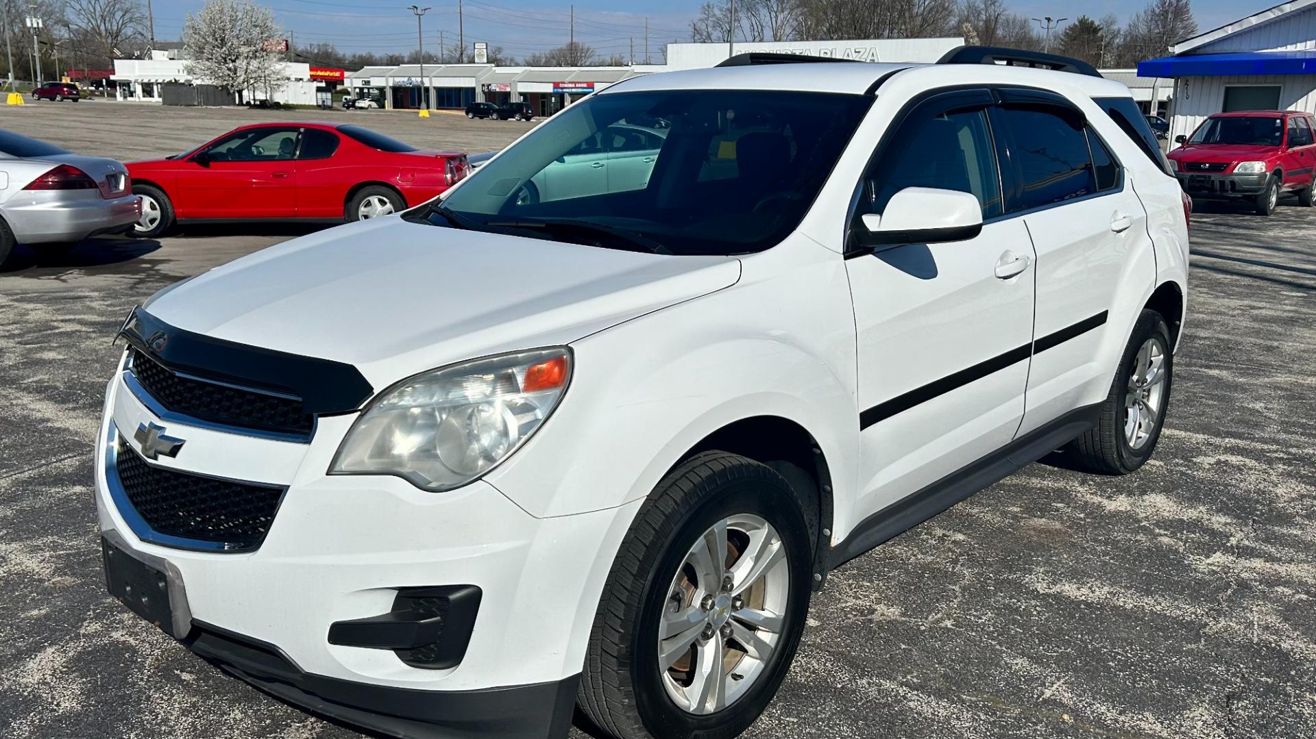 2011 White /GRAY Chevrolet Equinox (2GNALDEC5B1) with an 2.4L L4 DOHC 16V engine, located at 2710A Westlane Rd., Indianapolis, IN, 46268, (317) 291-2000, 39.885670, -86.208160 - Photo#2